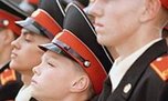 Курсанты Уссурийского суворовского военного училища  постигают азы военного искусства