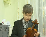 Скрипачу из Уссурийска подарили итальянскую скрипку 