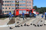 Курсанты Дальневосточной пожарно-спасательной академии помогают откачивать воду в Уссурийске