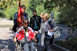 Проехавший в инвалидной коляске 18 тысяч км путешественник сделал остановку в Уссурийске