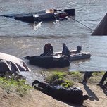 Спасатели достали из затонувшего под Уссурийском УАЗа тело водителя