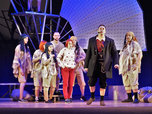 Большой праздничный концерт «Весь мир – театр» и новый мюзикл в Уссурийске