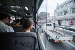 «Я чуть не поседела»: три 11-летние девочки удивили женщину в автобусе в Приморье
