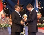 Глава УГО получил от губернатора памятную медаль «70 лет Приморскому краю» 