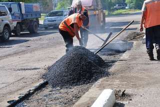 Ямочный ремонт автомобильных дорог продолжается в Уссурийске