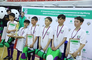 На всероссийский этап футбольного турнира «Будущее зависит от тебя» отправится команда из Уссурийска