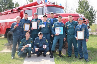 Пожарные Уссурийска отмечают профессиональный праздник