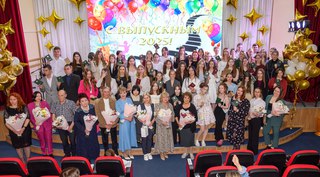 В Детской школе искусств состоялся яркий выпускной вечер для учащихся художественного отделения