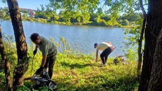 «Зеленая Россия» в Уссурийске: более 3 кубометров мусора собрано на берегу Солдатского озера