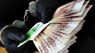 Пенсионерка из Уссурийска лишилась сбережений, поверив в легенду о взломе аккаунта на Госуслугах
